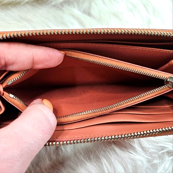 Fendi Pink Leather Long Zip Wallet with COA - Picture 10 of 11